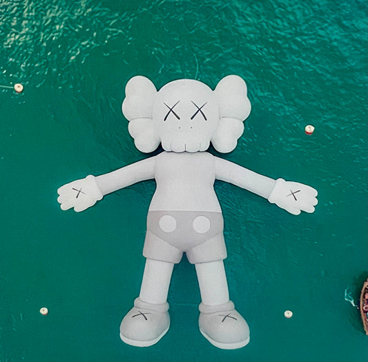 KAWS CUADRO FONDO VERDE