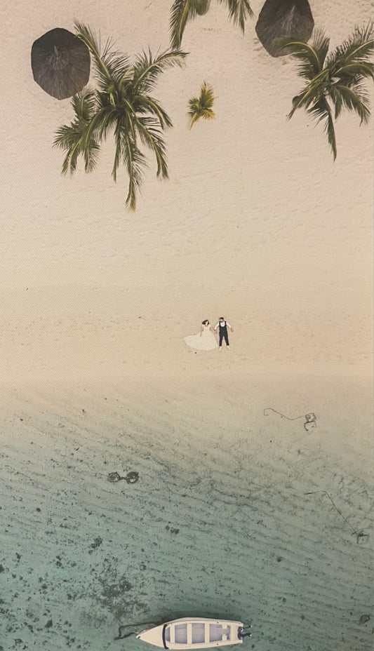 PAREJA EN LA PLAYA