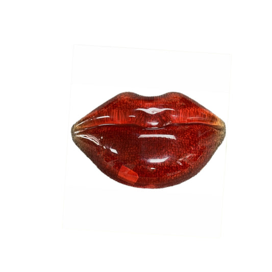 LIPS RED
